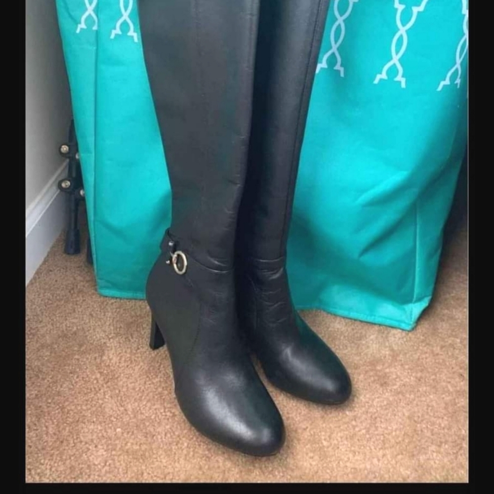 Bandolino womens wide calf boots NIB